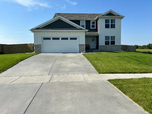 7 Boulder Drive, Carlock, IL 61725