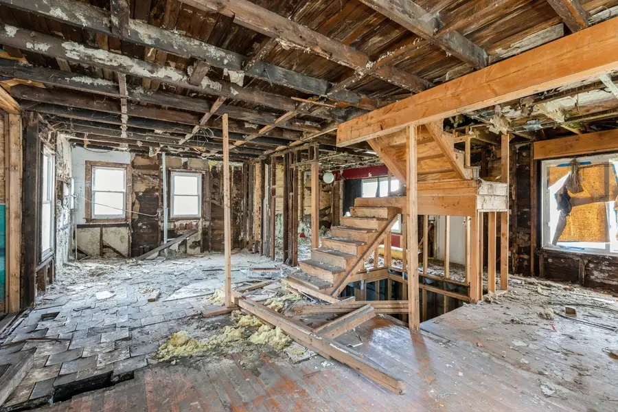 8742 S Constance Avenue, Chicago, IL 60617 - #3