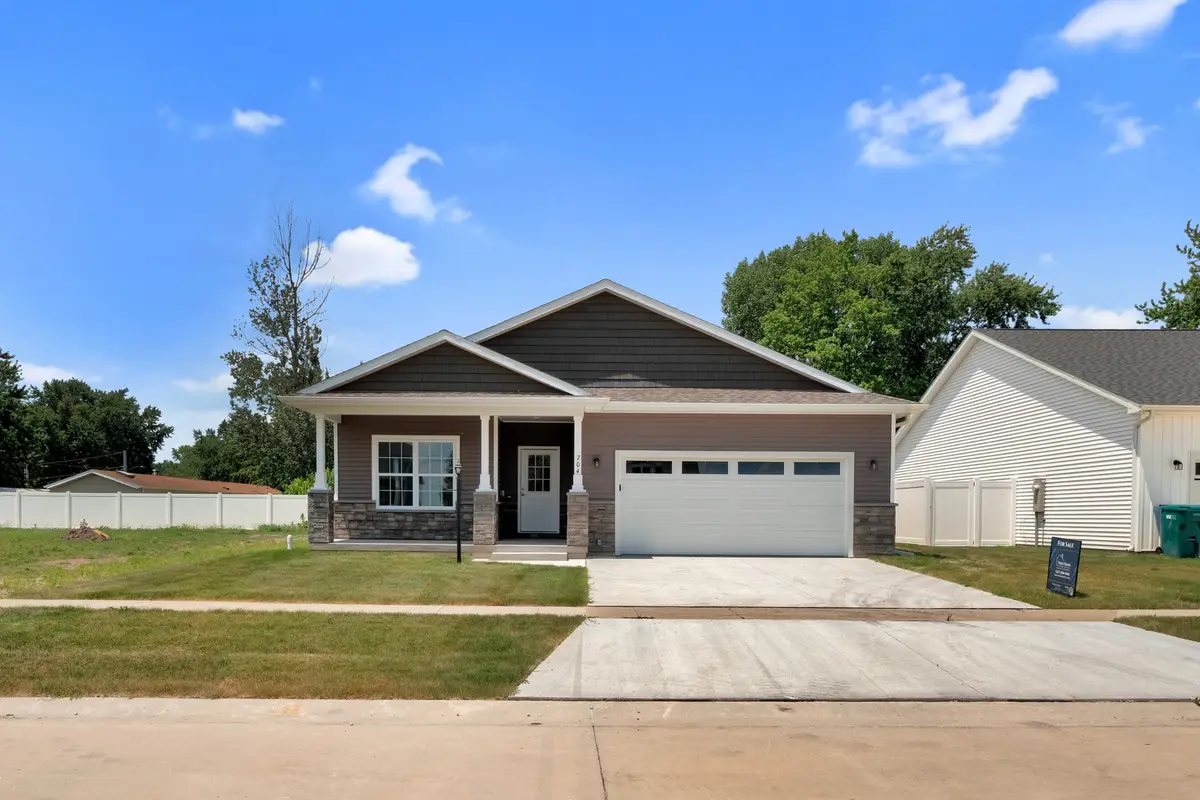 704 Justice Street, Tuscola, IL 61953 - Image #1