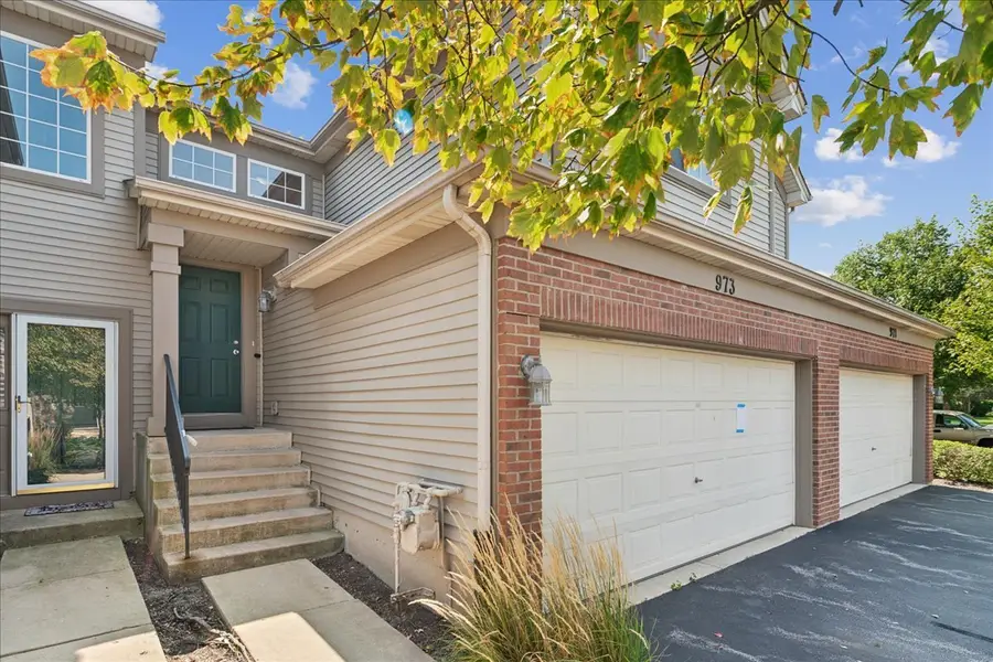 973 Parkhill Circle #973, Aurora, IL 60502 - Image #2