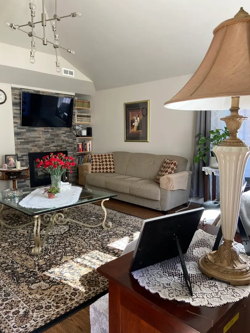 1115 Sandwick Court, Highland Park, IL 60035 - Image #2