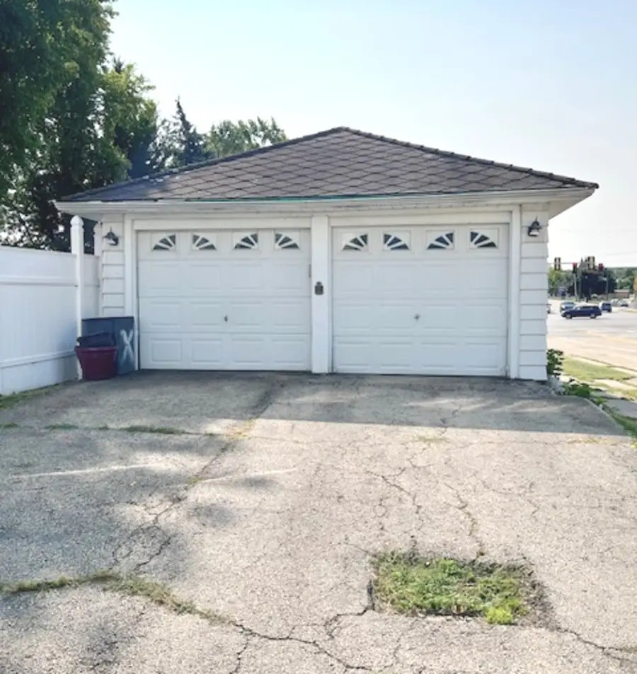 218 Lincoln Way, Dixon, IL 61021 - #2