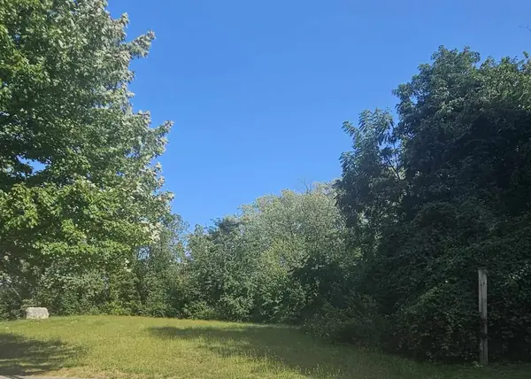 405 Woodland Trail, Lindenhurst, IL 60046