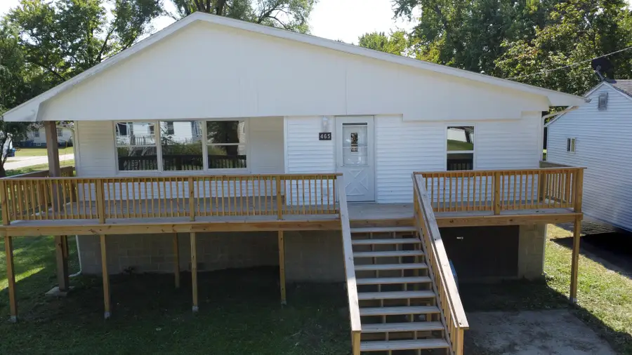 465 E Ash Street, Watseka, IL 60970 - Image #2
