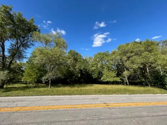 1513 Six Points Rd Road, Bloomington, IL 61701 - Image #2