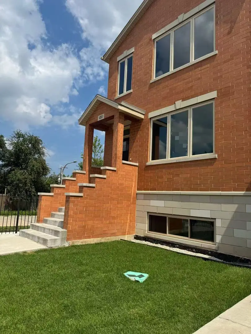 4353 S Halsted Street, Chicago, IL 60609 - Image #2