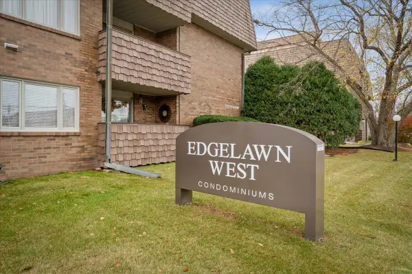 1730 W Galena Boulevard #402E, Aurora, IL 60506