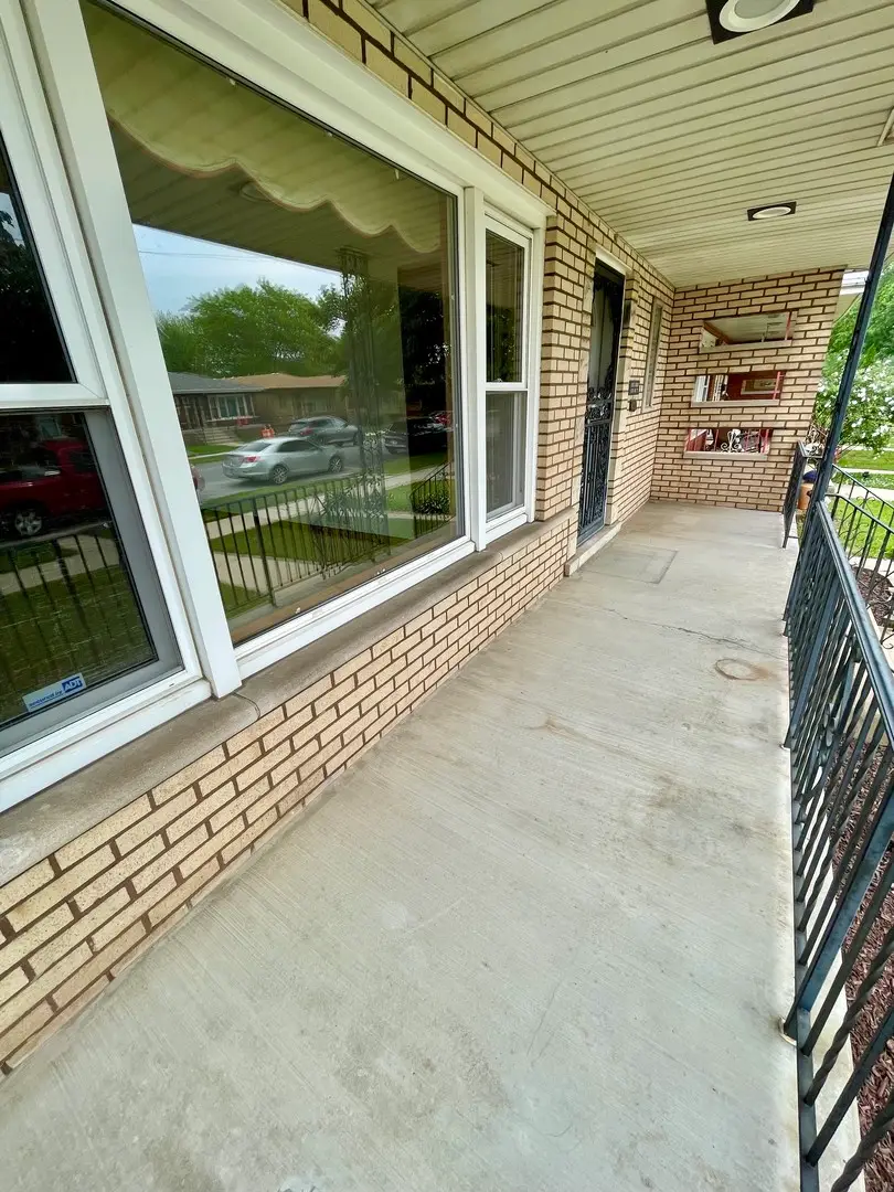10519 S Avenue E, Chicago, IL 60617 - Image #2