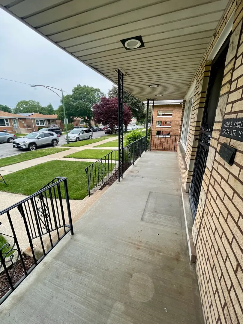 10519 S Avenue E, Chicago, IL 60617 - Image #3