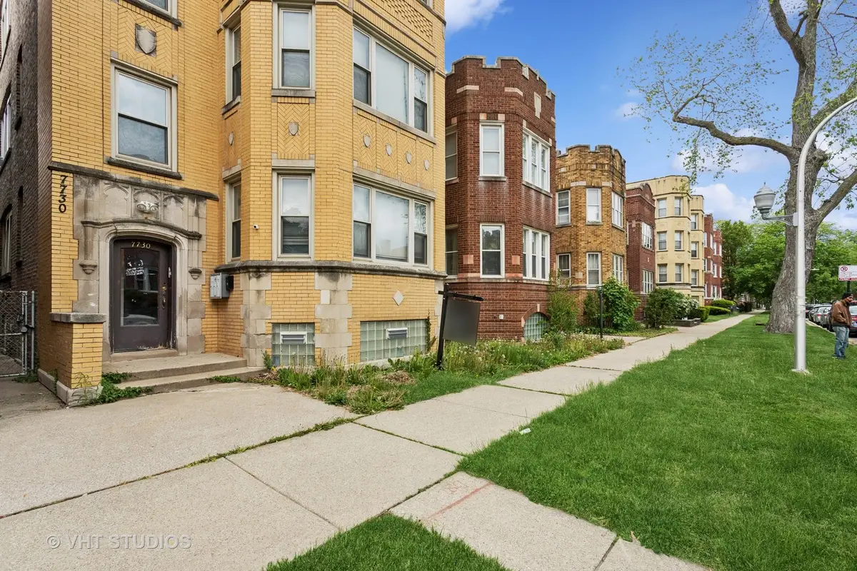 7730 S East End Avenue, Chicago, IL 60649 - Image #1
