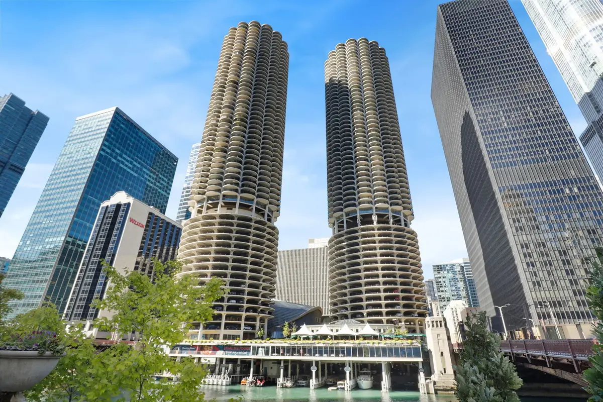 300 N State Street #4135, Chicago, IL 60654 - Image #1