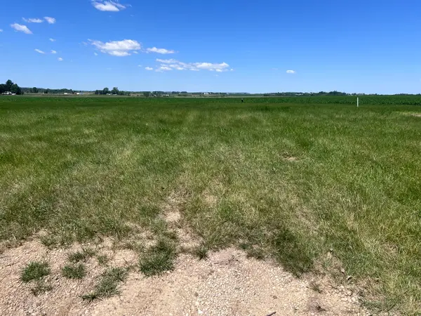 721-725 Meadow Ridge Lane, Lena, IL 61048