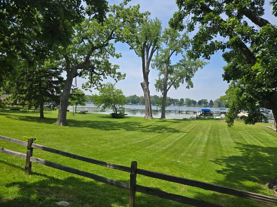 42644 N Lake Drive, Antioch, IL 60002 - Image #2