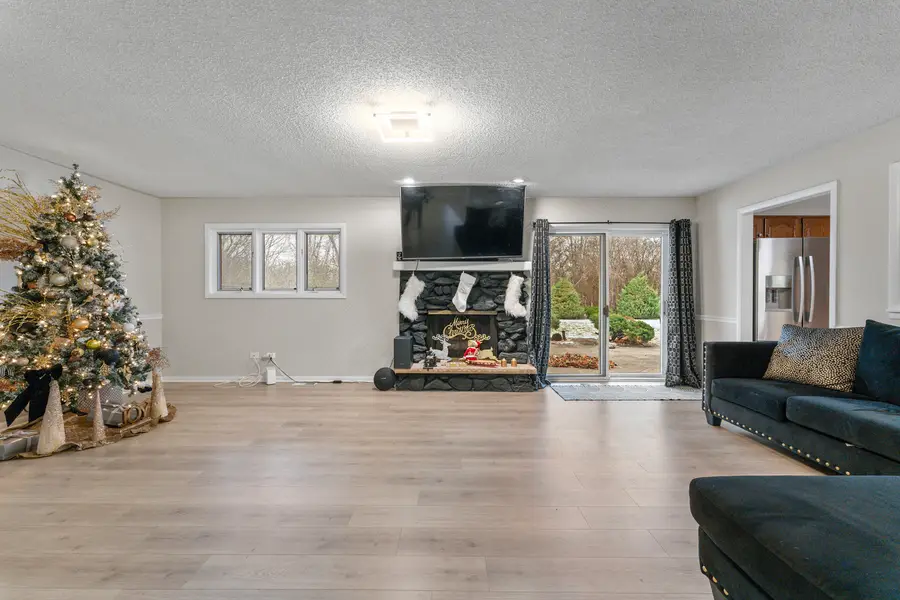 809 Brentwood Drive, Bensenville, IL 60106 - Image #3