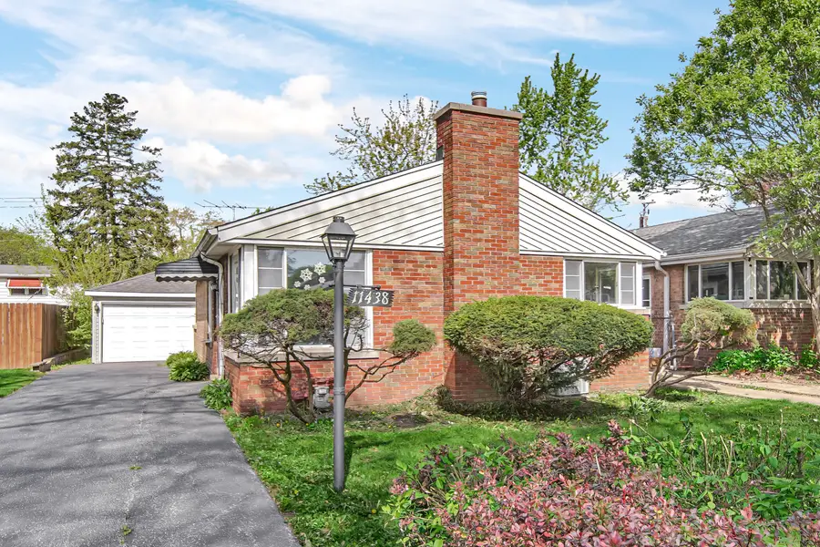 11438 S Maplewood Avenue, Chicago, IL 60655 - Image #2