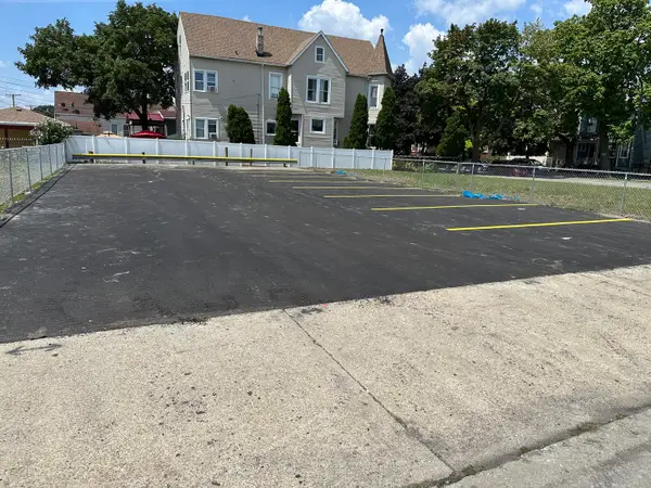 2304 S Laramie Avenue, Cicero, IL 60804