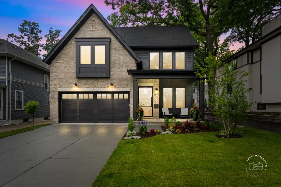 328 S Loomis Street, Naperville, IL 60540 - Image #2