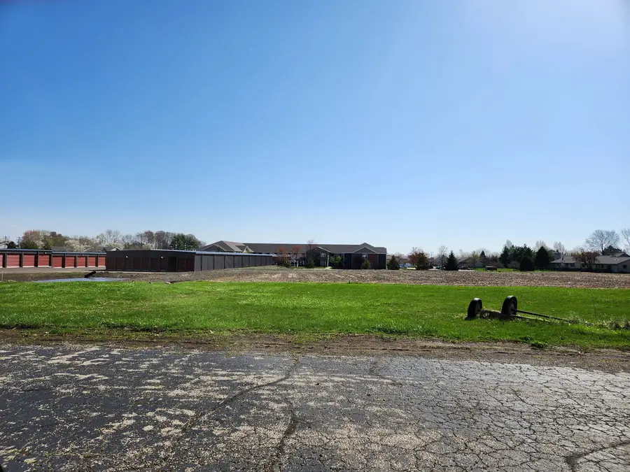 2004 S Philo Road, Urbana, IL 61802 - Image #2