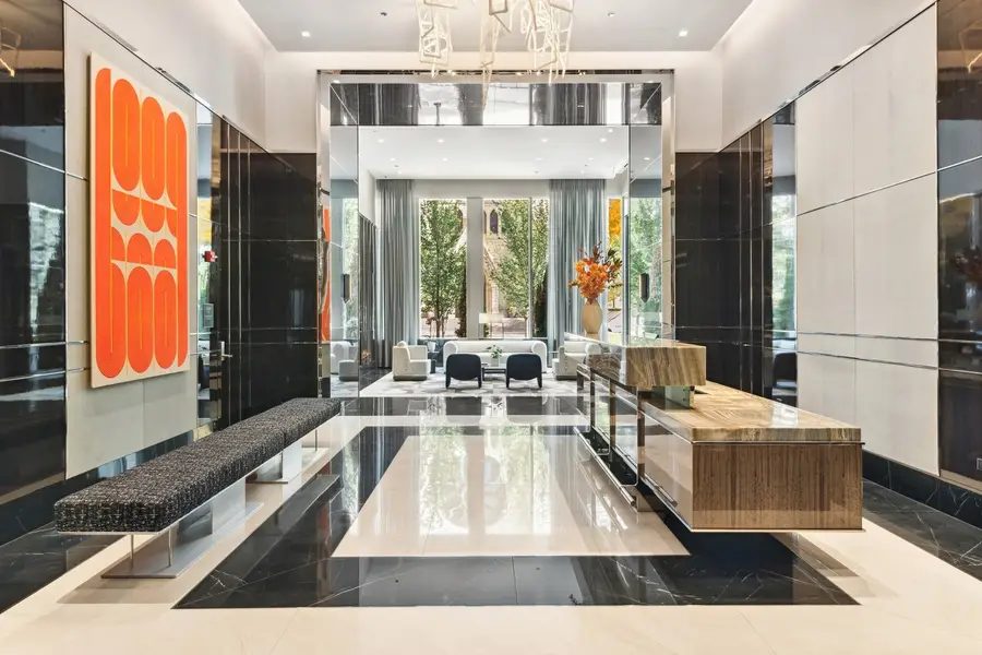 14 W Superior Street #6900, Chicago, IL 60654 - Image #2