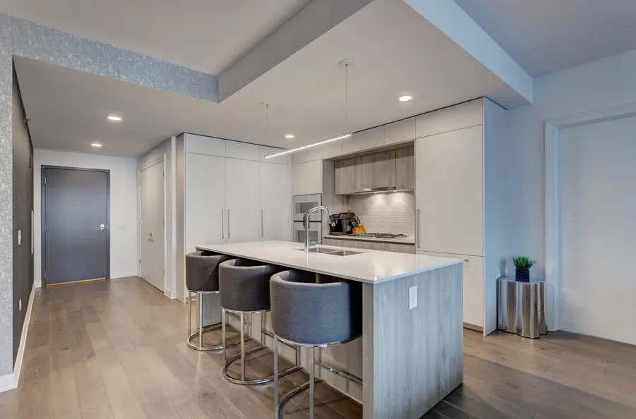 211 N Harbor Drive #2003, Chicago, IL 60601 - Image #3