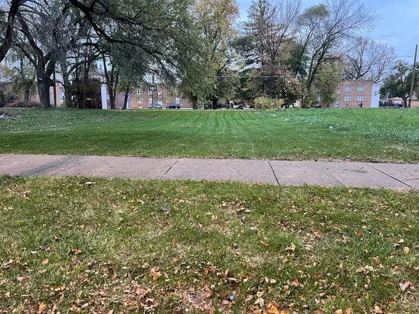 825 W 51st Place, Chicago, IL 60609