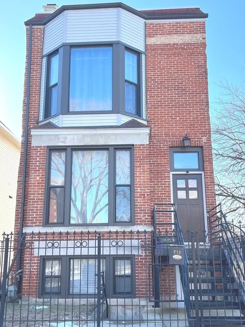 713 E Bowen Avenue, Chicago, IL 60653 - Image #1