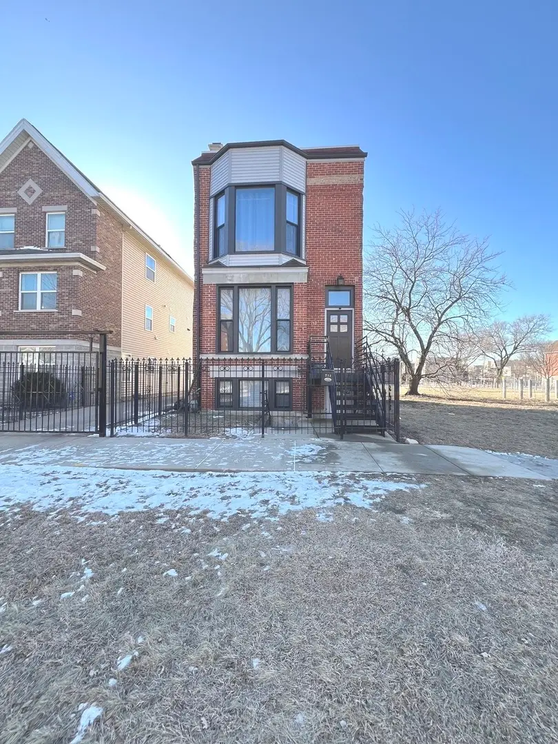 713 E Bowen Avenue, Chicago, IL 60653 - Image #2