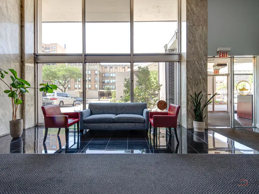 6145 N Sheridan Road #27A, Chicago, IL 60660 - Image #2