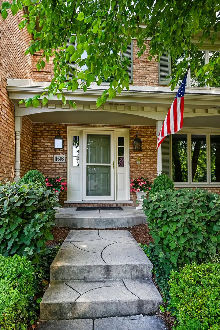 11516 Burr Oak Lane, Burr Ridge, IL 60527 - #3