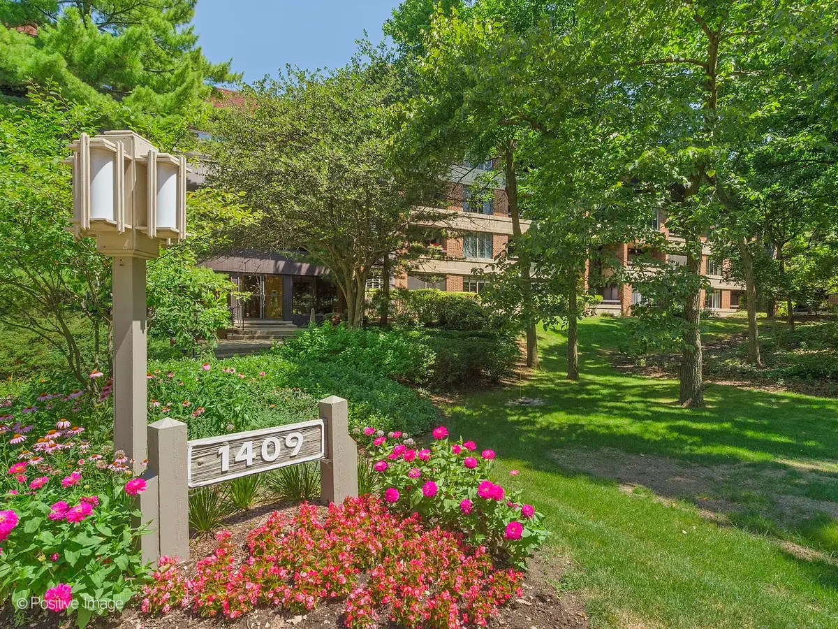 1409 Burr Oak Road #112A, Hinsdale, IL 60521 - Image #1