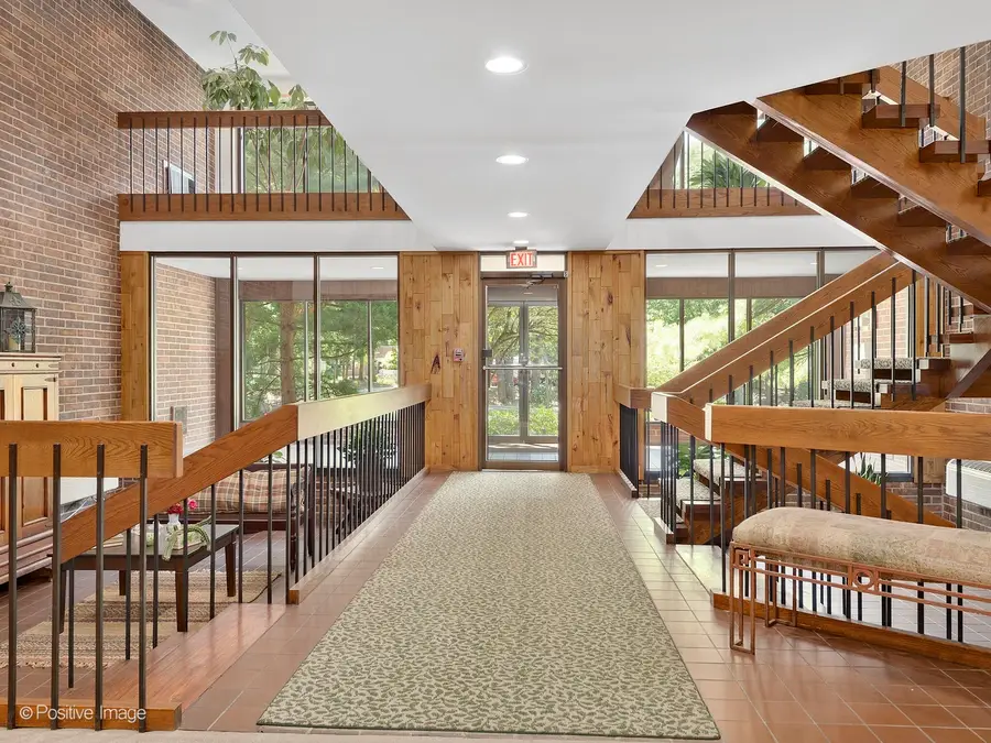 1409 Burr Oak Road #112A, Hinsdale, IL 60521 - Image #3