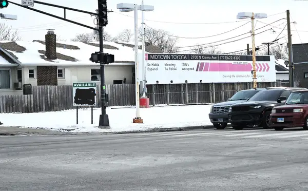 4755 W Diversey Avenue, Chicago, IL 60639