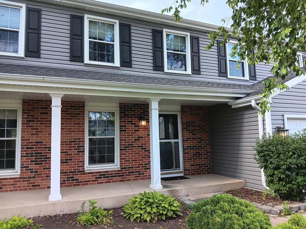 1024 Confederation Drive, Bartlett, IL 60103 - Image #1