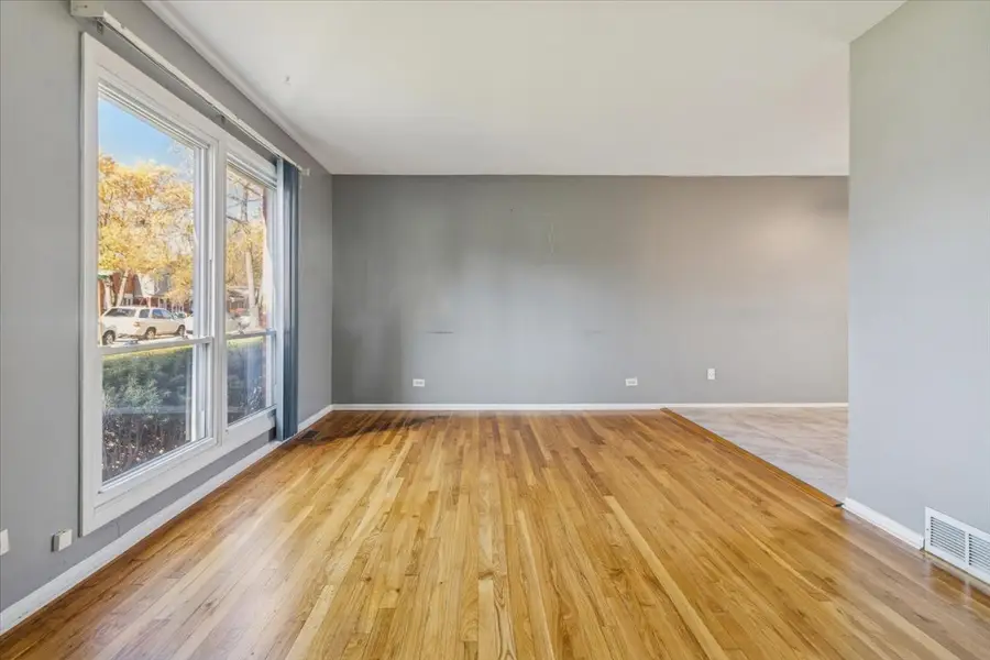 Address Withheld By Seller, Streamwood, IL 60107 - Image #2