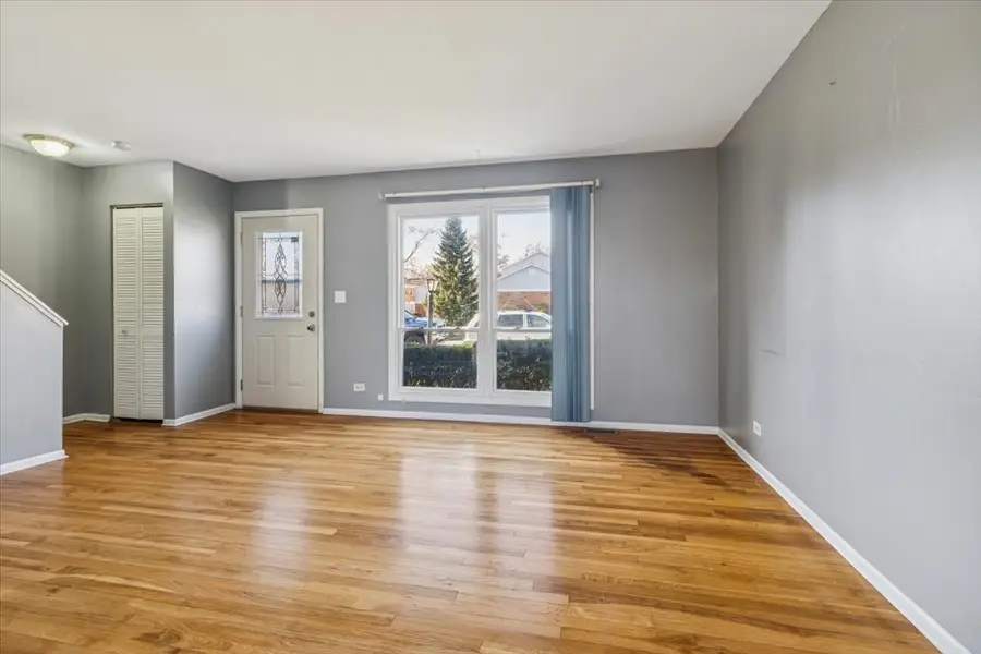 Address Withheld By Seller, Streamwood, IL 60107 - Image #3