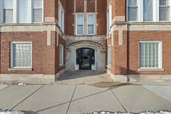 642 E 51st Street #1E, Chicago, IL 60615