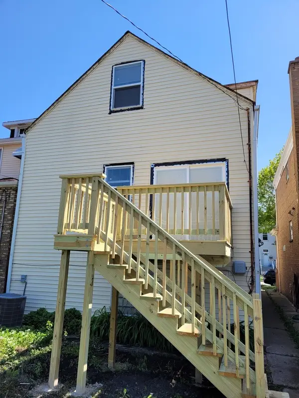 1324 East Avenue, Berwyn, IL 60402