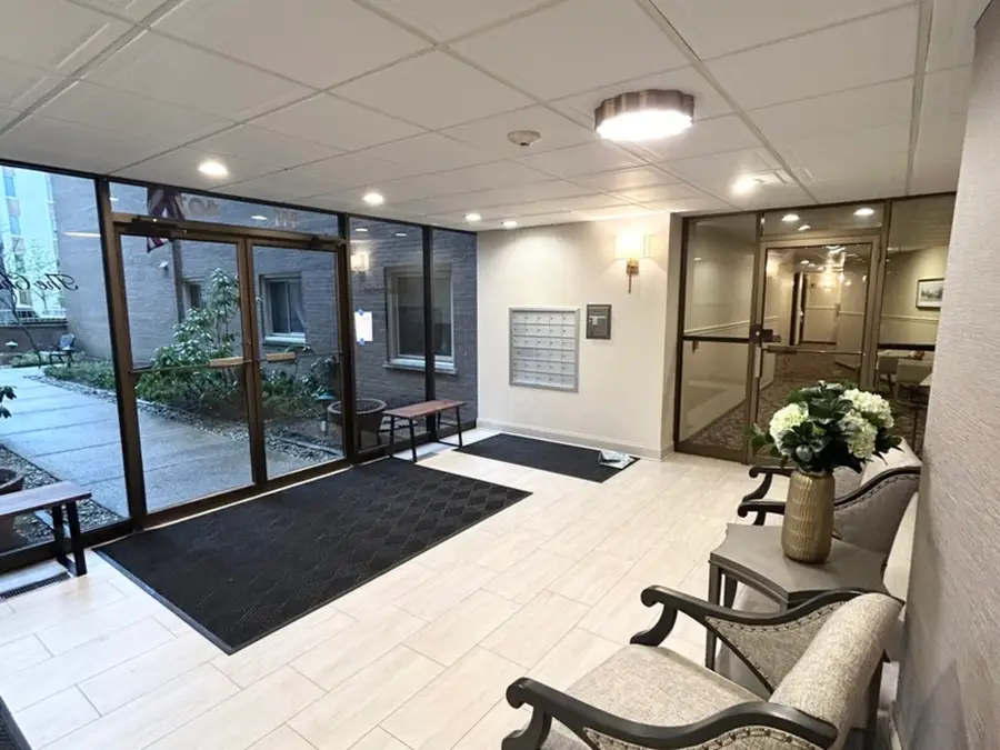 407 Ashland Avenue #3G, River Forest, IL 60305 - Image #2