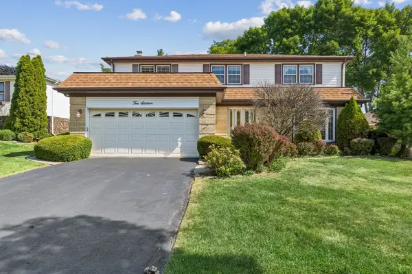 1016 W Brittany Drive, Arlington Heights, IL 60004