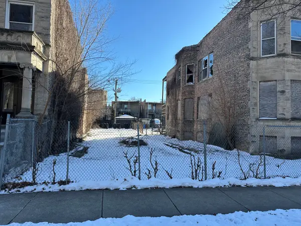 4008 W Monroe Street, Chicago, IL 60624