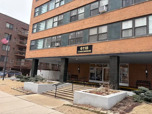 6118 N Sheridan Road #206, Chicago, IL 60660