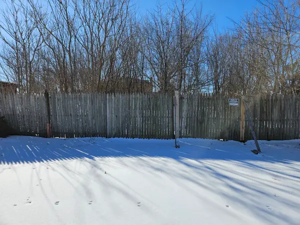 9118 S Cregier Avenue, Chicago, IL 60617