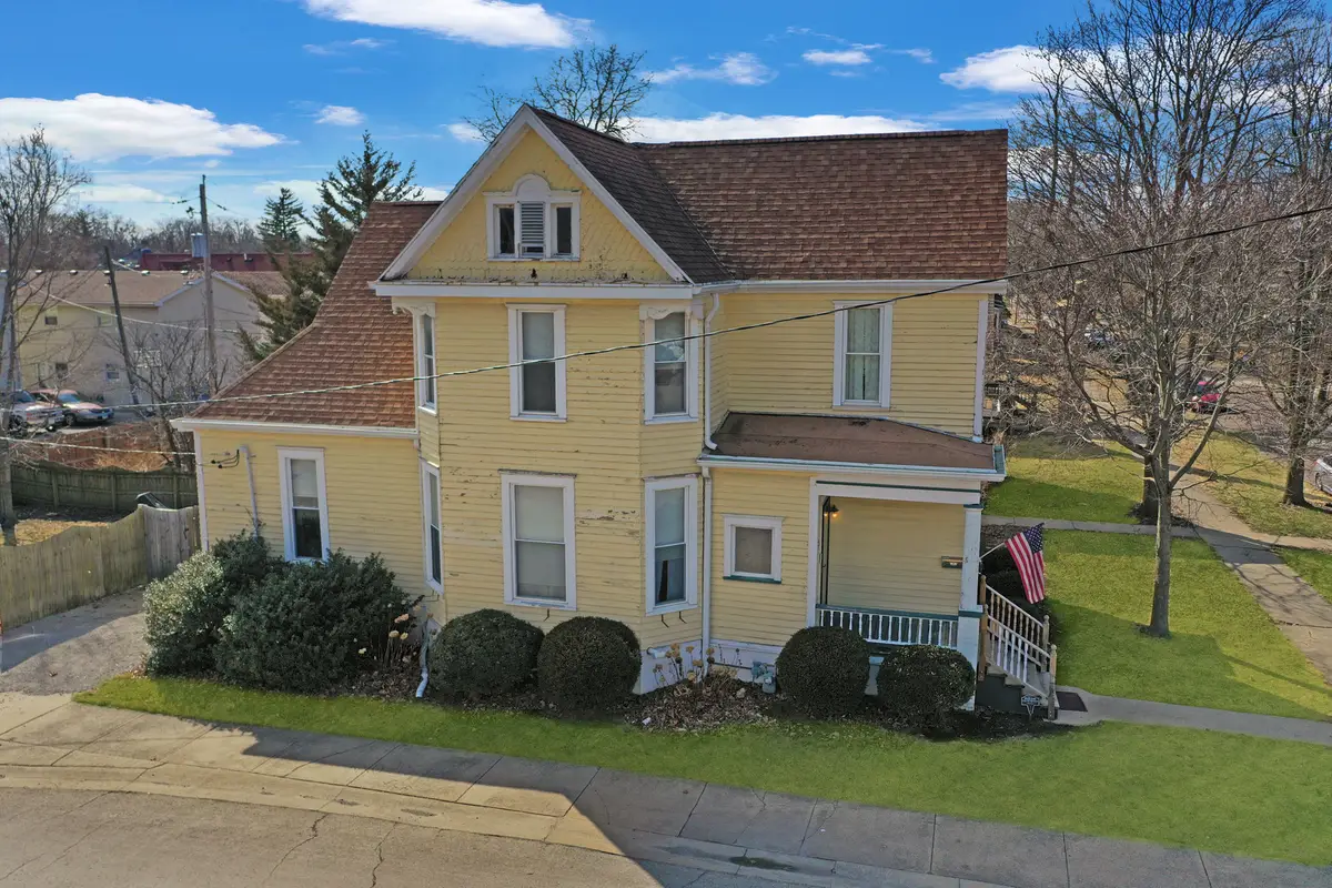 825 E Jefferson Street, Bloomington, IL 61701 - Image #1