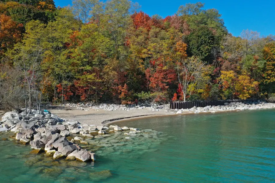 111 Mayflower Road, Lake Forest, IL 60045 - Image #2