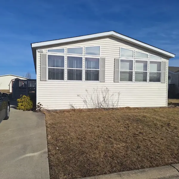 185 Blue Jay Drive, Lynwood, IL 60411