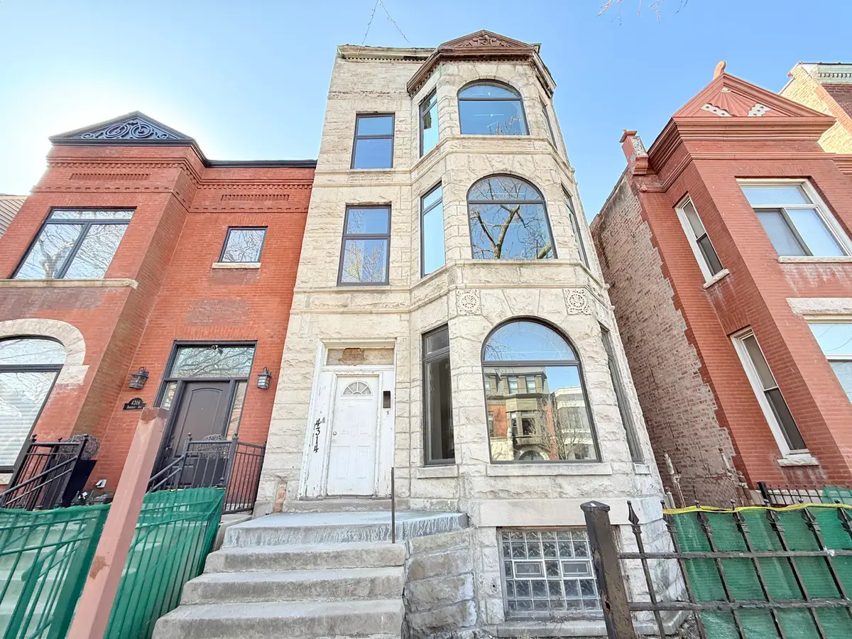 4314 S Berkeley Avenue, Chicago, IL 60653 - Image #1