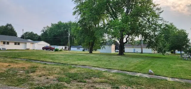 610 SE Vine Street, Atlanta, IL 61723 - #1