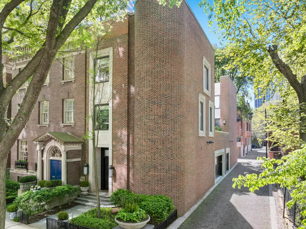 1524 N Astor Street, Chicago, IL 60610 - #1