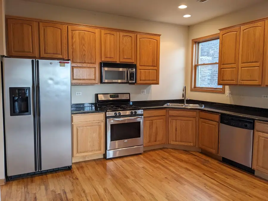 7322 N Claremont Avenue #2E, Chicago, IL 60645 - Image #2