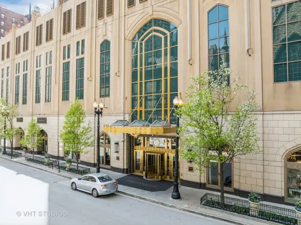 21 E Huron Street #1806, Chicago, IL 60611